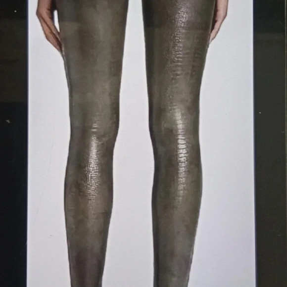 Spanx faux leather croc print leggings olive green women's size Medium - Picture 6 of 9